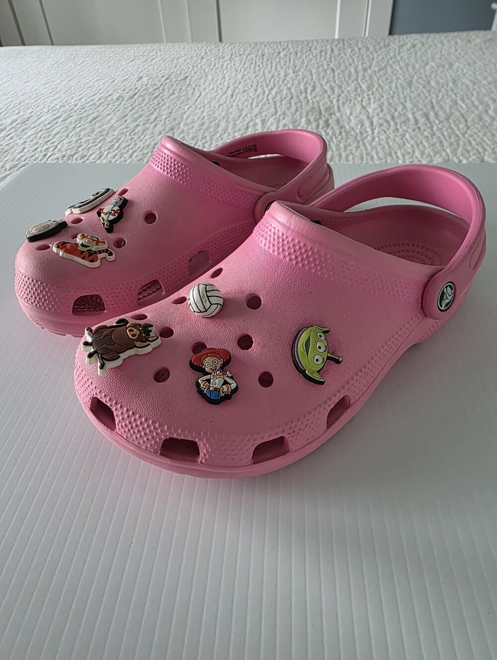 CROCS Woman's Size 8 Pink Clog Sandals with Back Strap and Charms - Picture 4 of 13